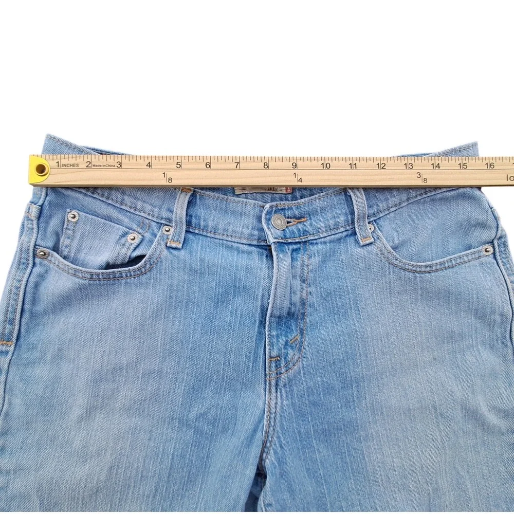 Levis 515 Womens Light Wash Denim Bermuda Shorts Cuffed Size 12 Stretch Blue